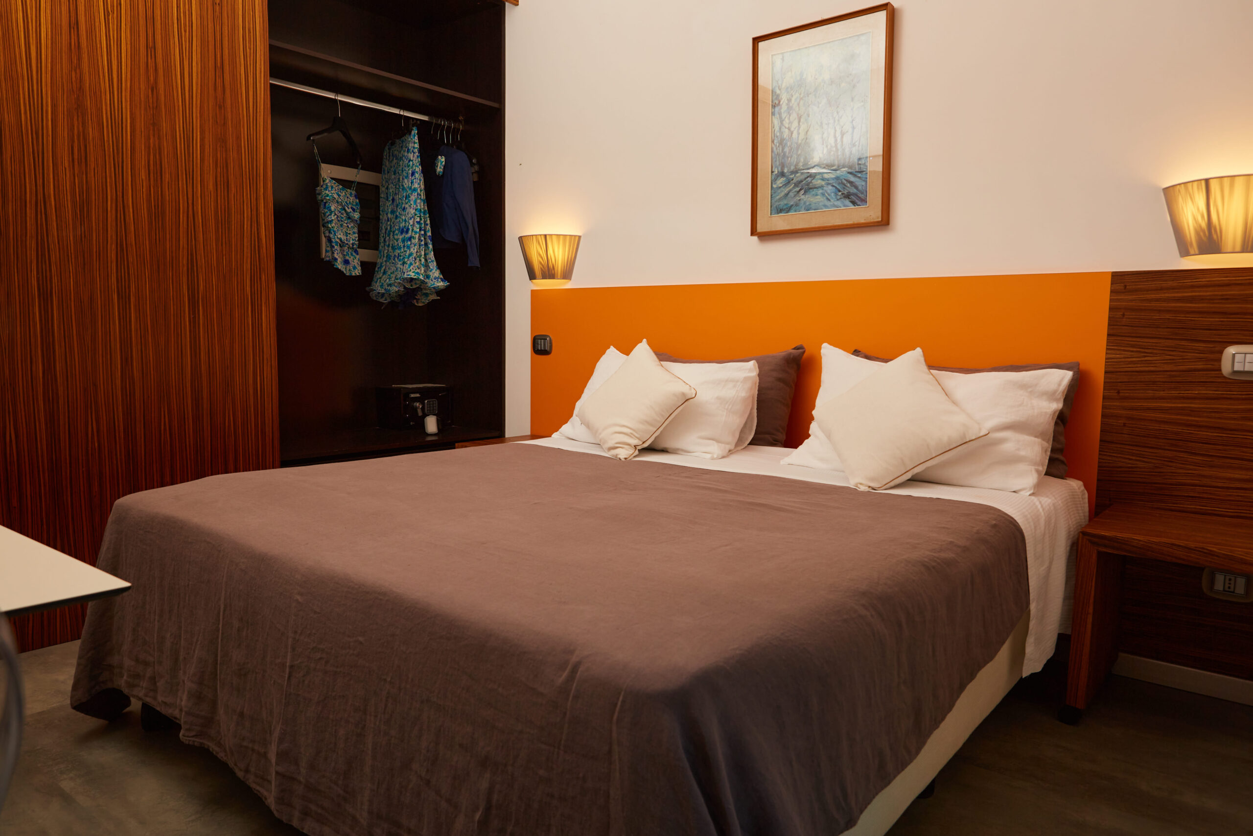 Room Isca